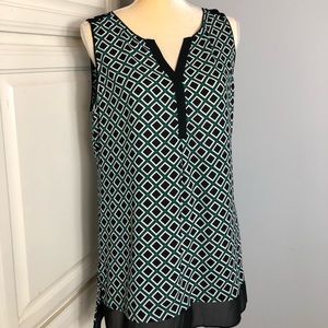 White House black Market top